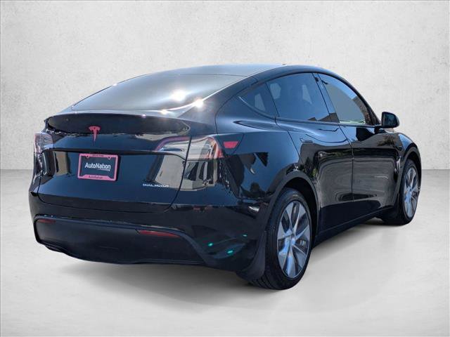 Used 2024 Tesla Model Y Long Range AWD/4WD image 5