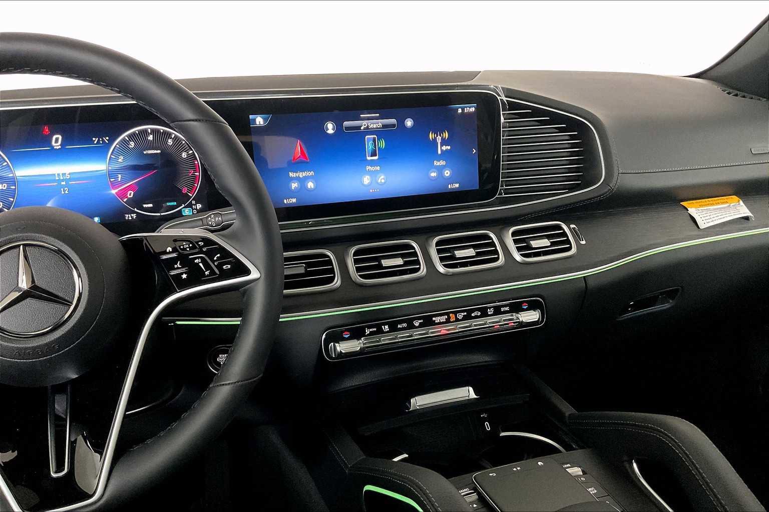 Used 2025 Mercedes-Benz GLS 450 4MATIC image 9