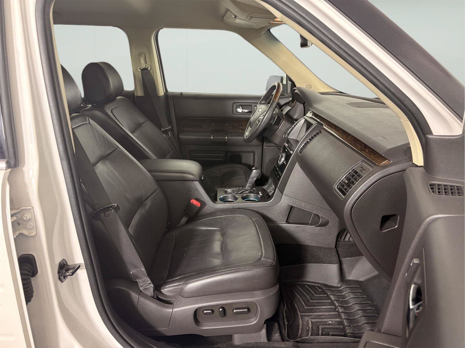 Used 2019 Ford Flex Limited w/ Equipment Group 303A AWD/4WD image 22