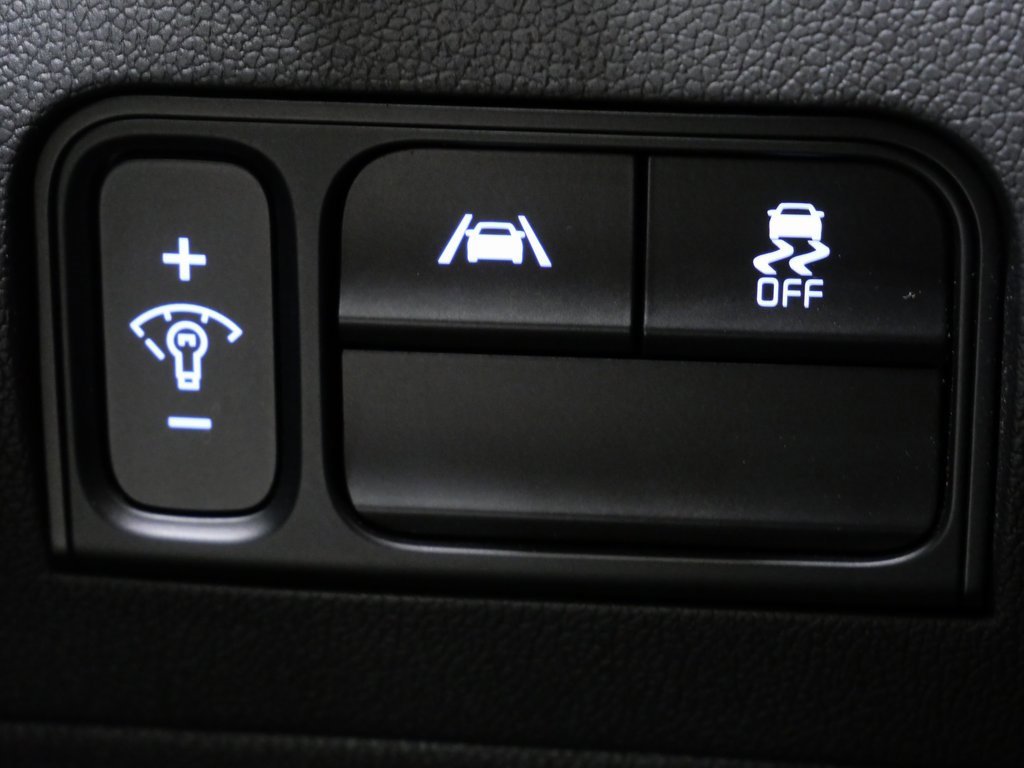 Used 2023 Kia Sorento LX image 14