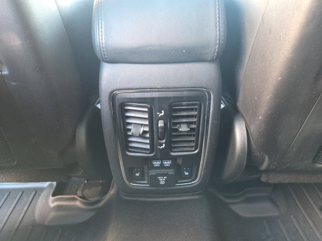 Used 2015 Jeep Grand Cherokee Summit AWD/4WD image 23