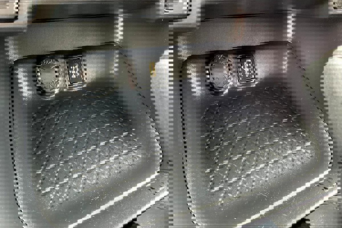 Used 2024 Toyota RAV4 XLE image 23
