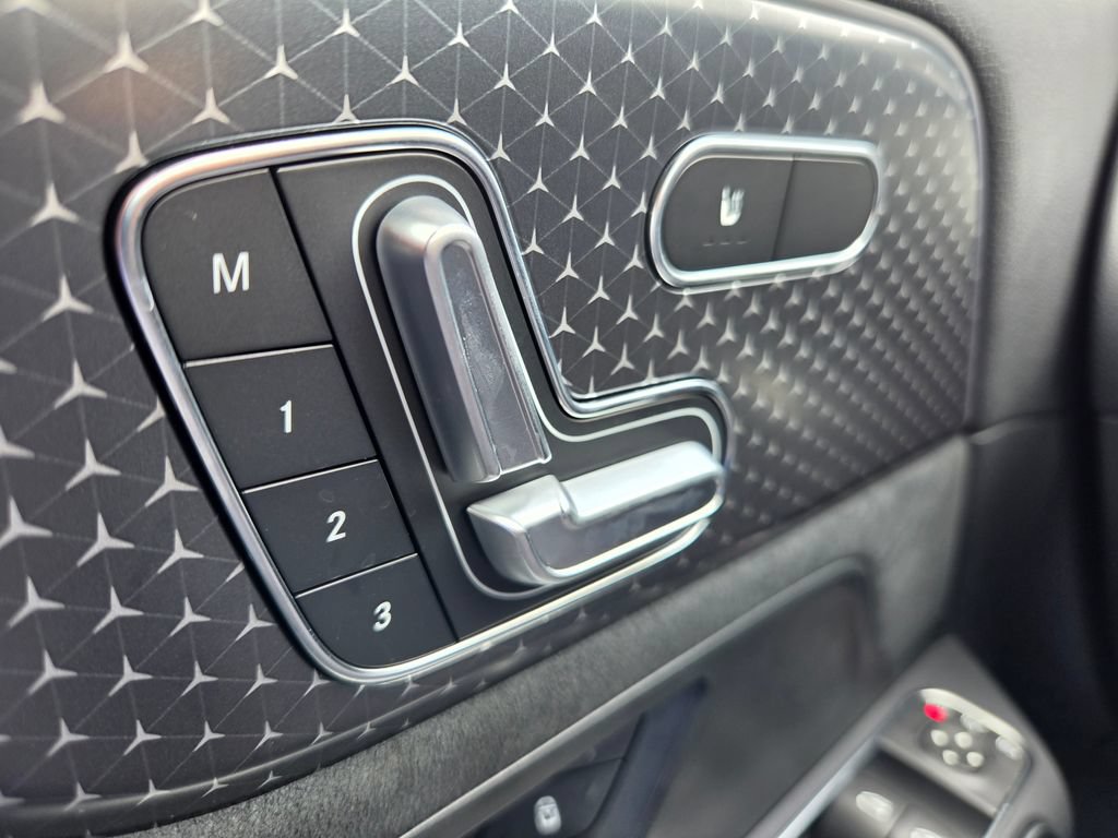 Used 2025 Mercedes-Benz GLA 35 AMG 4MATIC w/ Exclusive Trim Package image 35