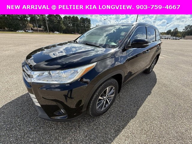 Used 2017 Toyota Highlander XLE image 3