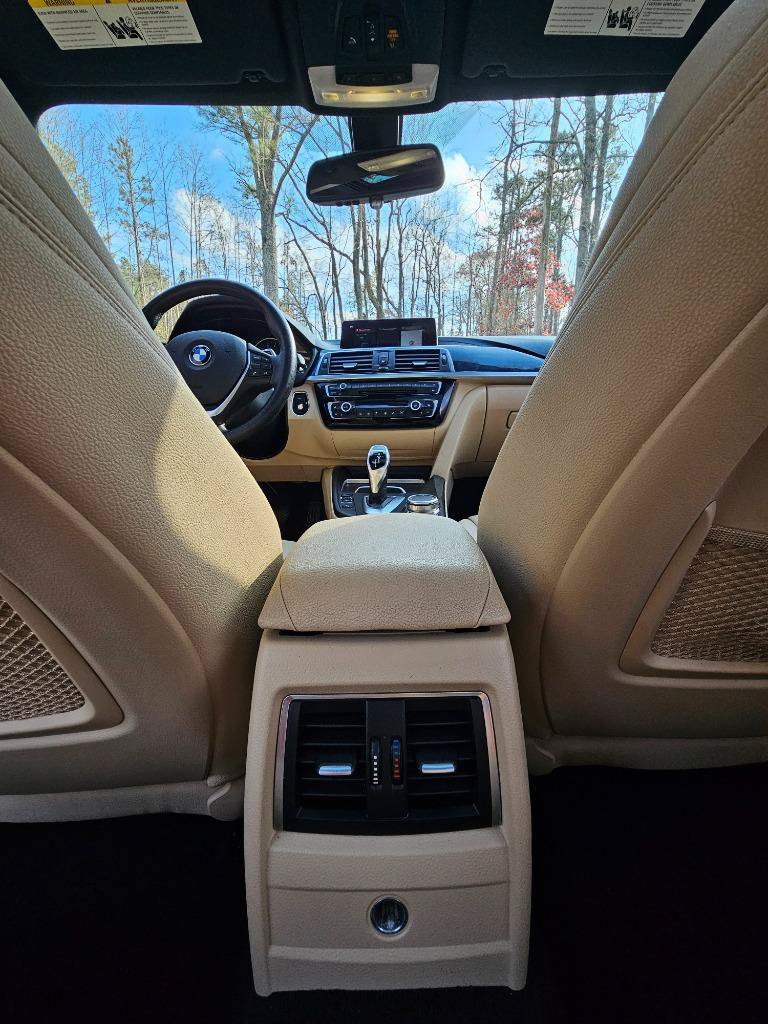 Used 2018 BMW 330i xDrive Sedan w/ Premium Package AWD/4WD image 26