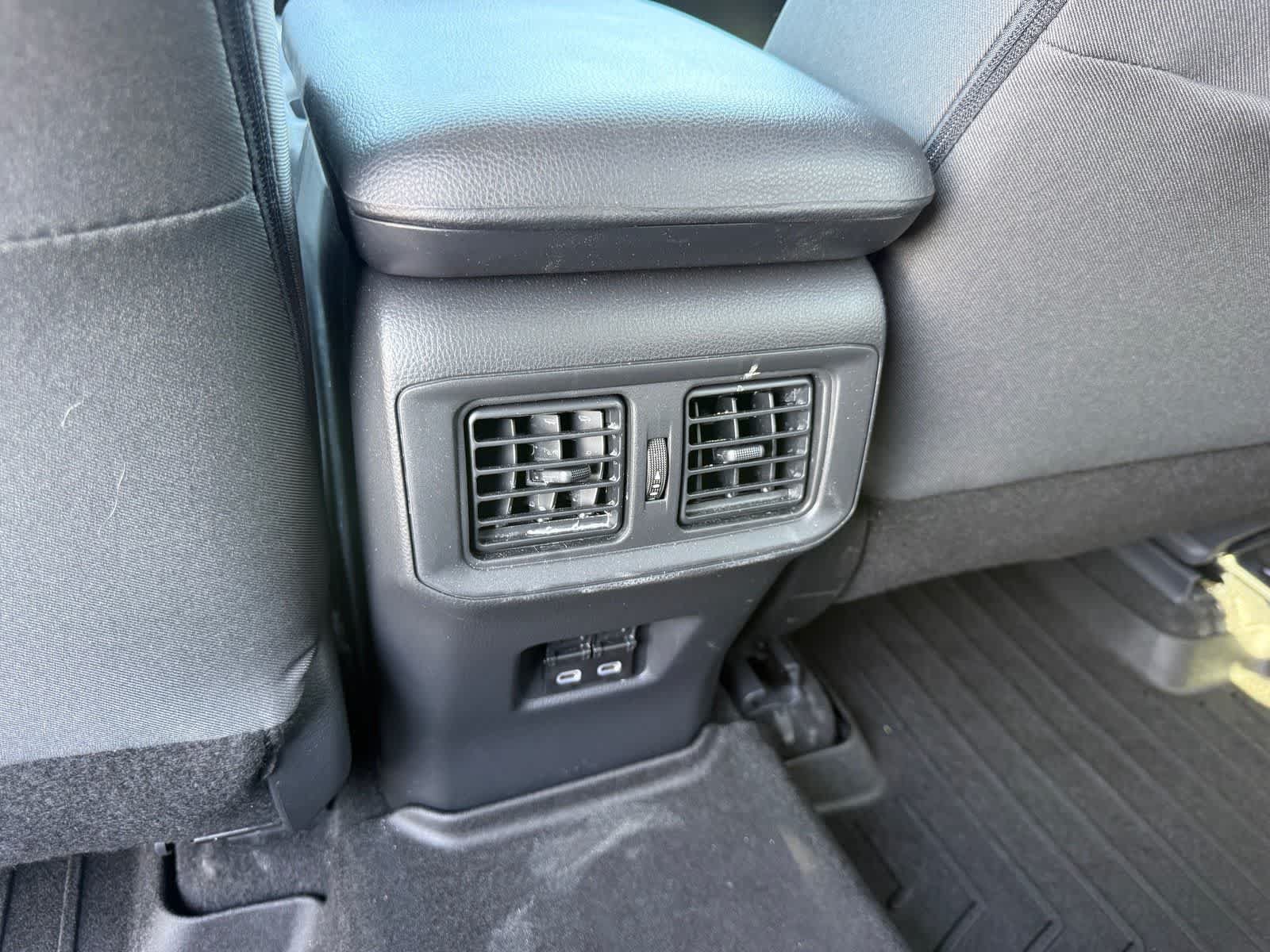 Used 2023 Toyota RAV4 XLE FWD image 15