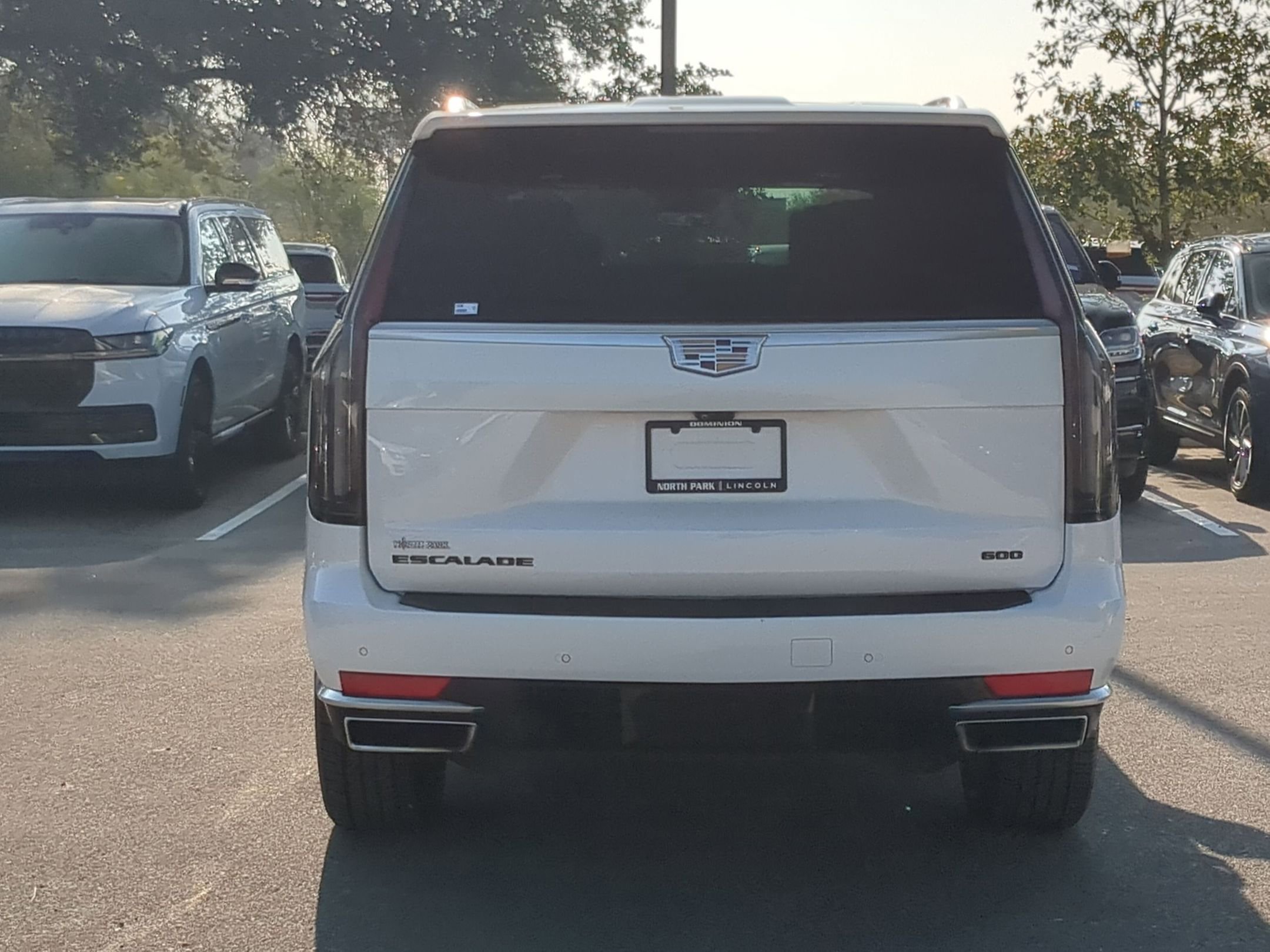 Used 2021 Cadillac Escalade Premium Luxury Platinum w/ LPO, Floor Liner Package image 4