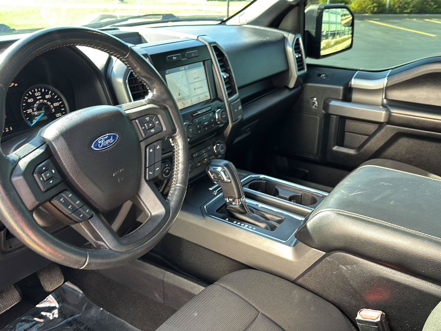 Used 2017 Ford F150 XLT w/ Equipment Group 302A Luxury AWD/4WD image 12