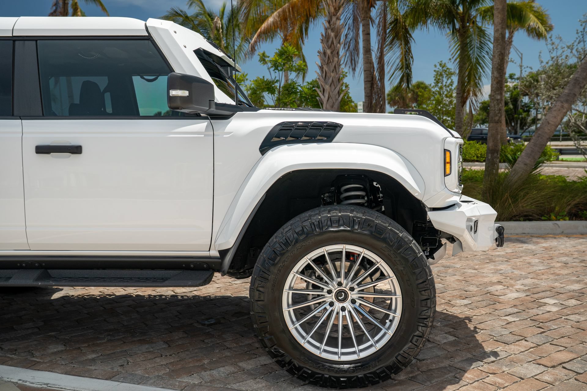 Used 2026 Ford Bronco Raptor w/ Interior Carbon Fiber Pack AWD/4WD image 19