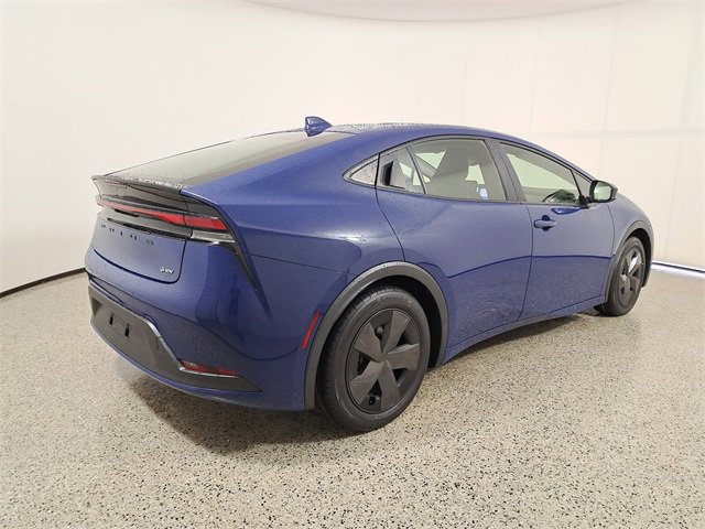 Used 2023 Toyota Prius LE image 5