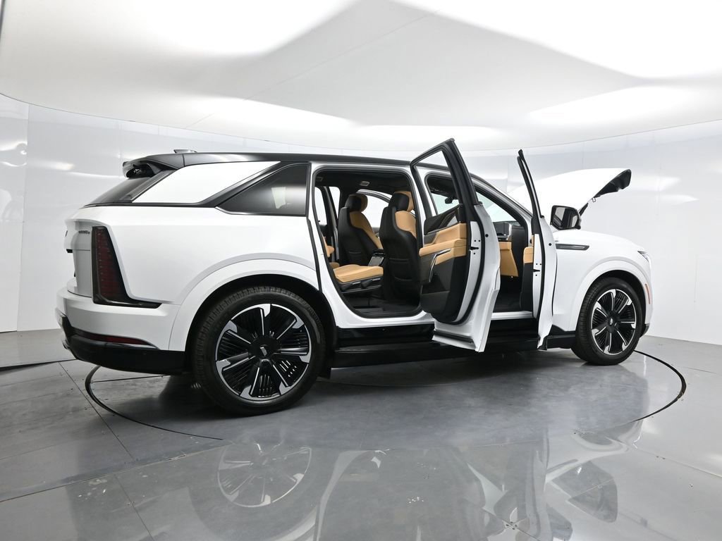 Used 2025 Cadillac Escalade IQ Sport 2 image 4