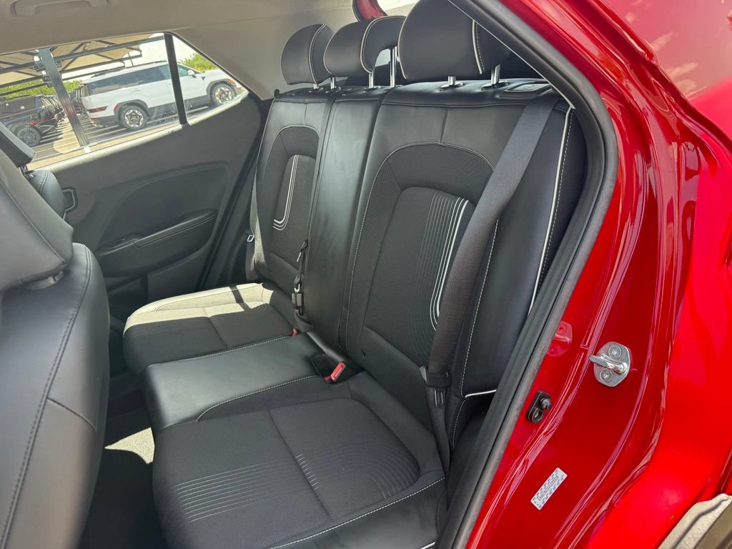 Certified 2023 Hyundai Venue Limited FWD image 21