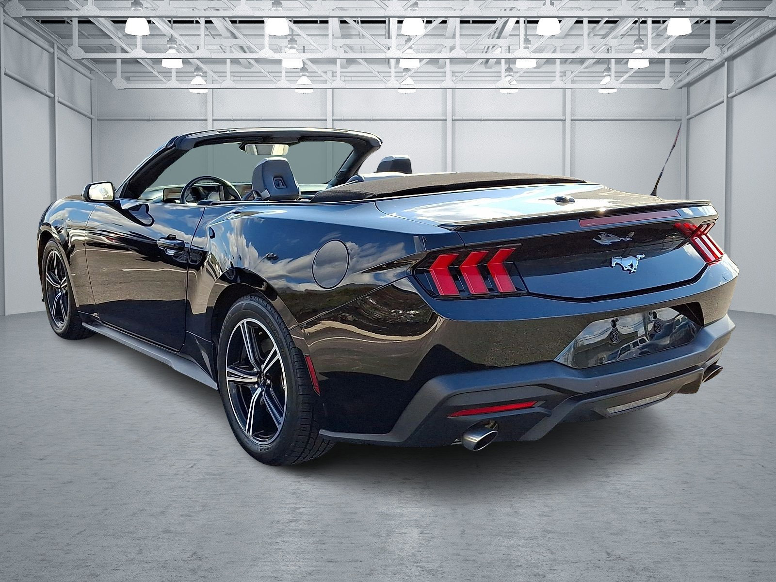 Used 2024 Ford Mustang Premium RWD image 4