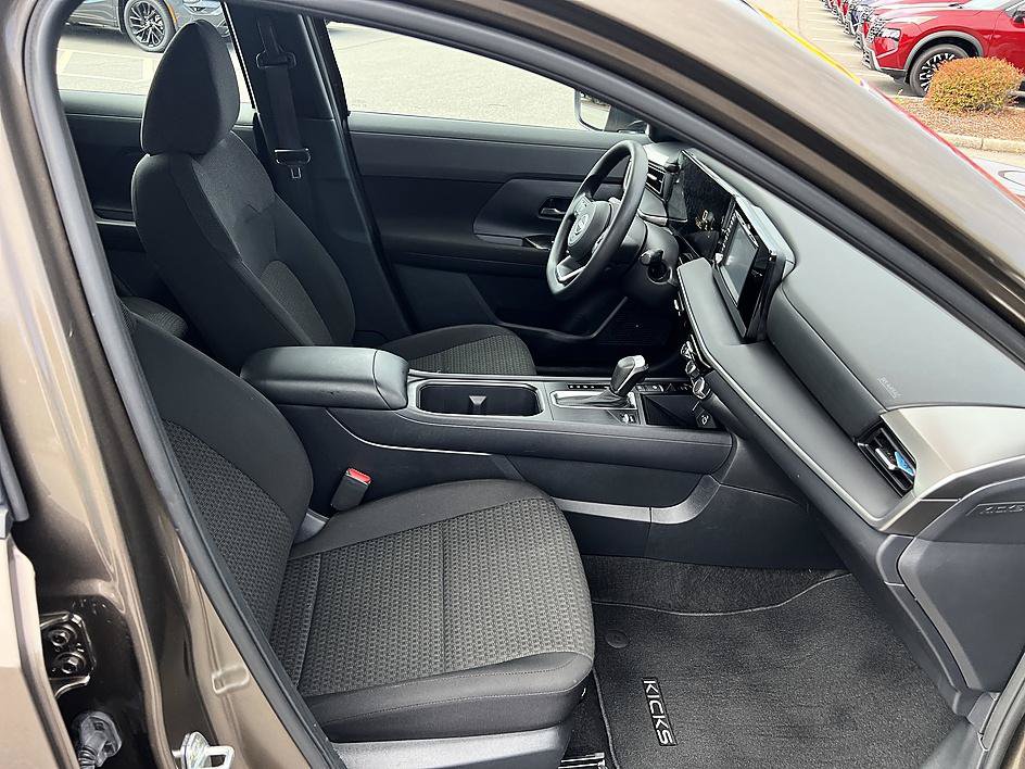 Certified 2025 Nissan Kicks S AWD/4WD image 17