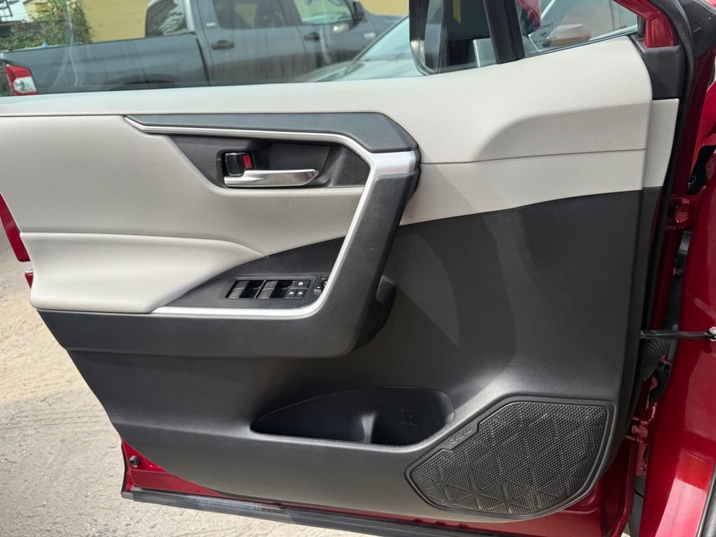 Certified 2021 Toyota RAV4 XLE AWD/4WD image 20