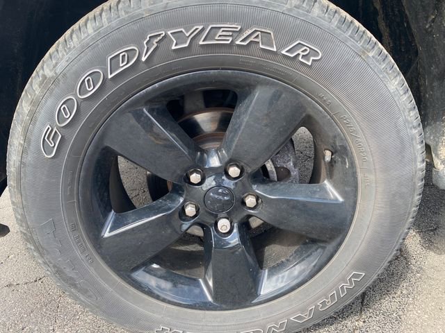 Used 2023 RAM 1500 Express w/ Wheel & Sound Group image 12