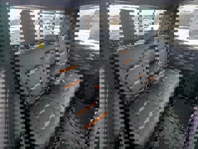 Used 2024 GMC Sierra 1500 AT4 w/ AT4 Premium Package image 23