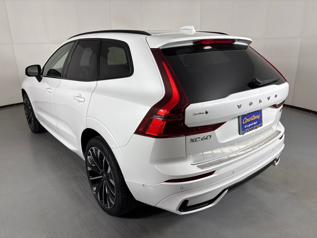 Used 2026 Volvo XC60 B5 Ultra AWD/4WD image 6