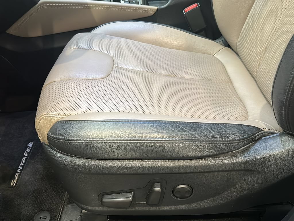 Used 2020 Hyundai Santa Fe SEL FWD image 12