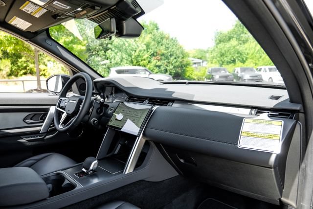New 2026 Land Rover Discovery Sport Landmark AWD/4WD image 17