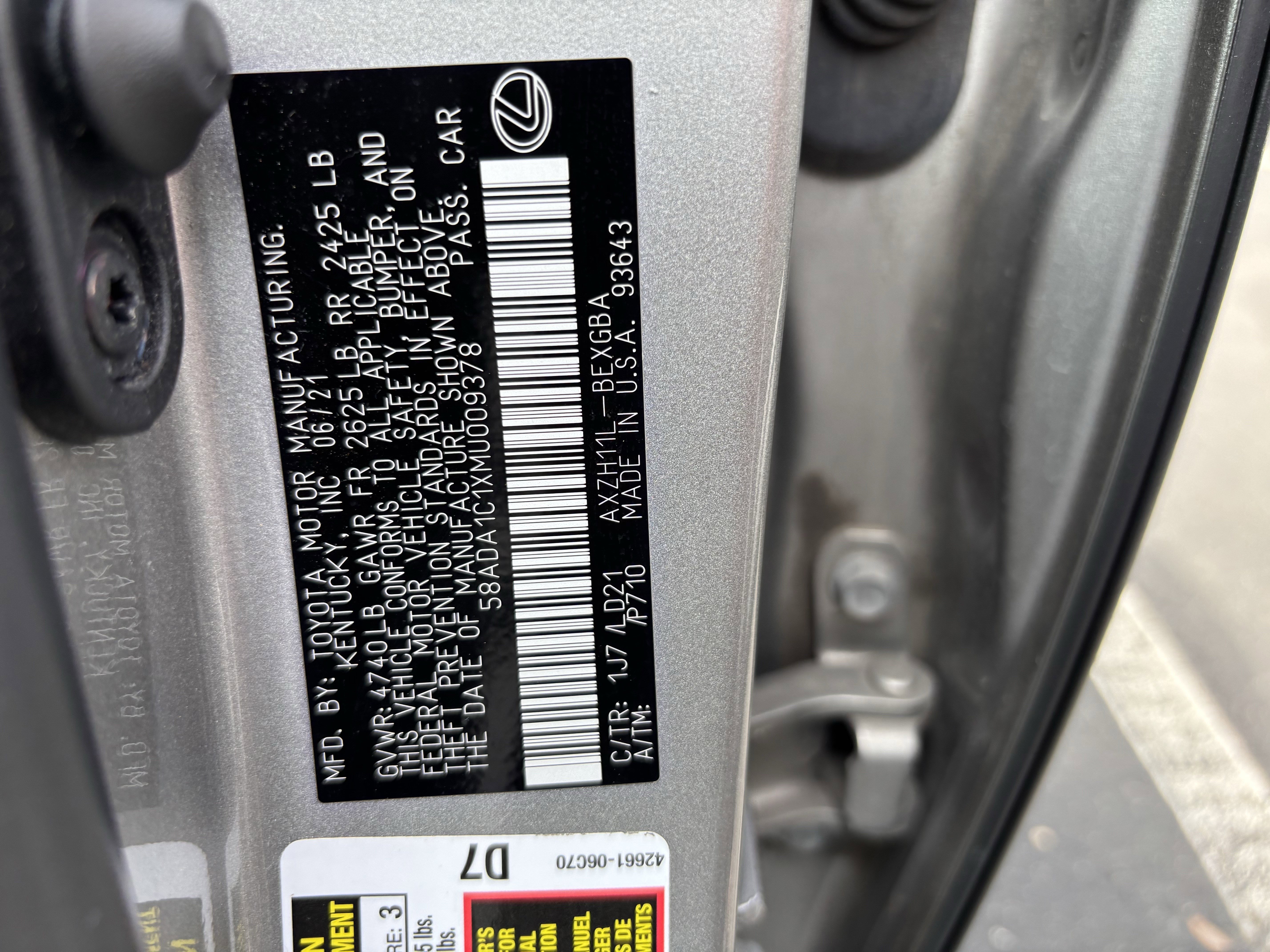 Used 2021 Lexus ES 300h w/ Premium Package image 37