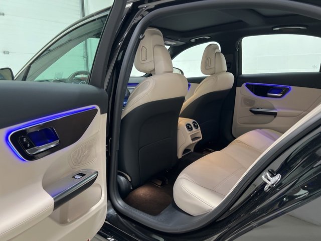 Used 2025 Mercedes-Benz C 300 4MATIC Sedan image 42