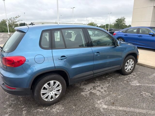 Used 2017 Volkswagen Tiguan S FWD image 6