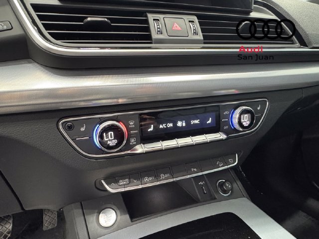 Used 2024 Audi Q5 2.0T Premium w/ Summer of Audi Package AWD/4WD image 32