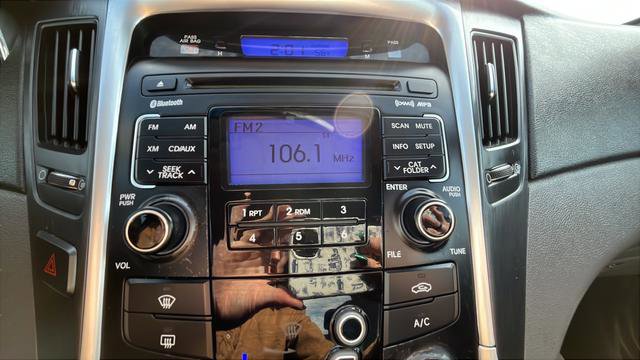 Used 2011 Hyundai Sonata GLS image 15