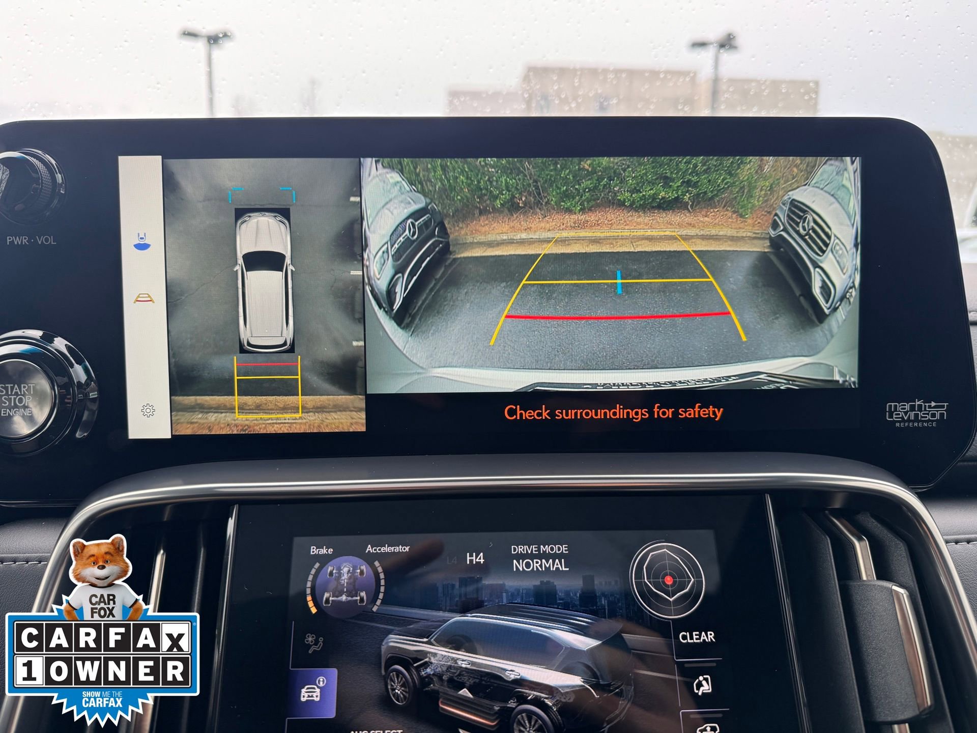 Used 2023 Lexus LX 600 4WD w/ Luxury Package image 13