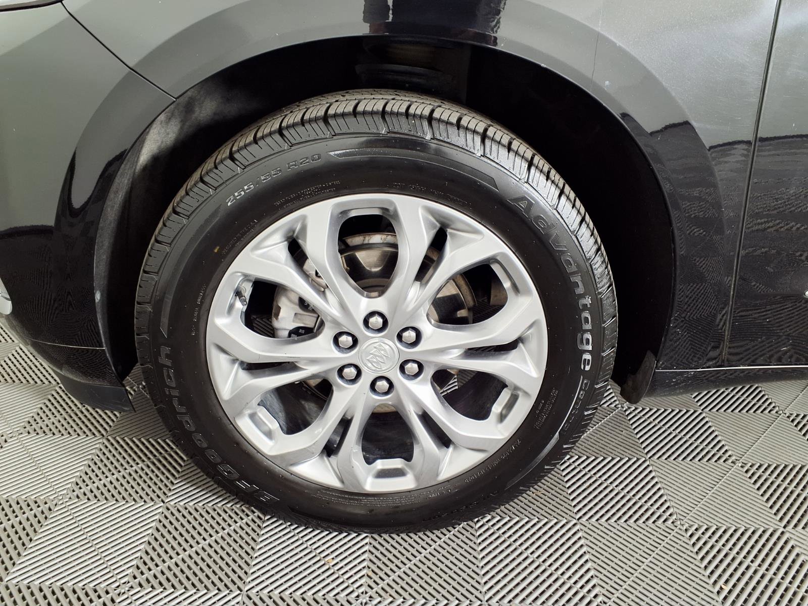 Used 2021 Buick Enclave Avenir w/ Avenir Technology Package FWD image 7