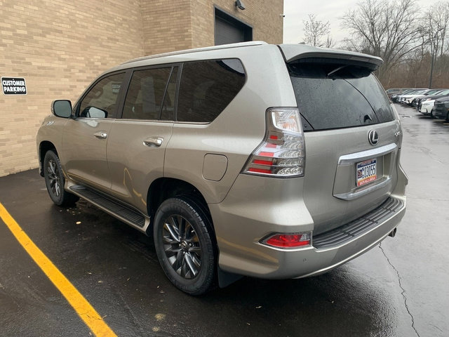 Used 2023 Lexus GX 460 Premium w/ Premium Plus Package image 2