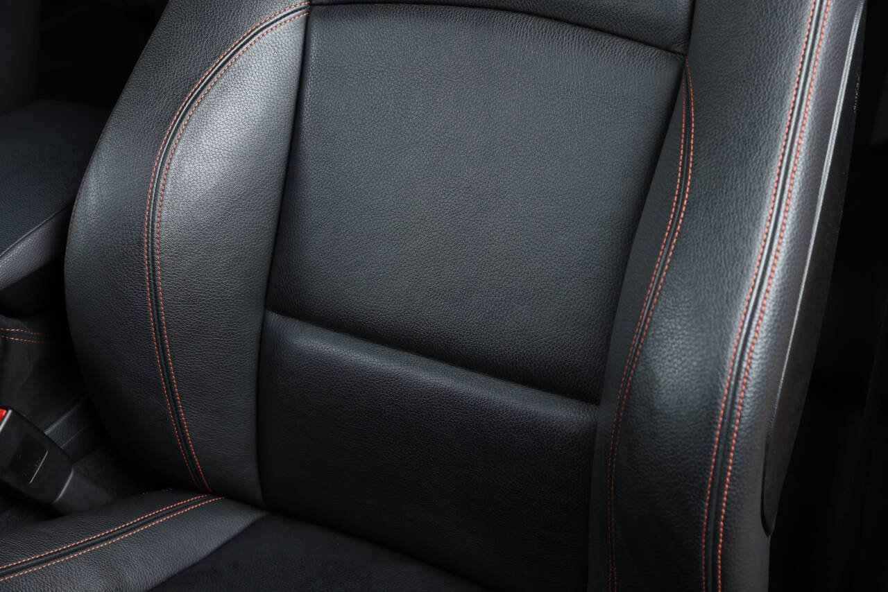 Used 2011 BMW 1 Series M image 73