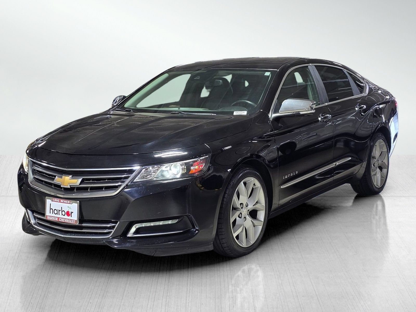 Used 2015 Chevrolet Impala LTZ FWD image 3