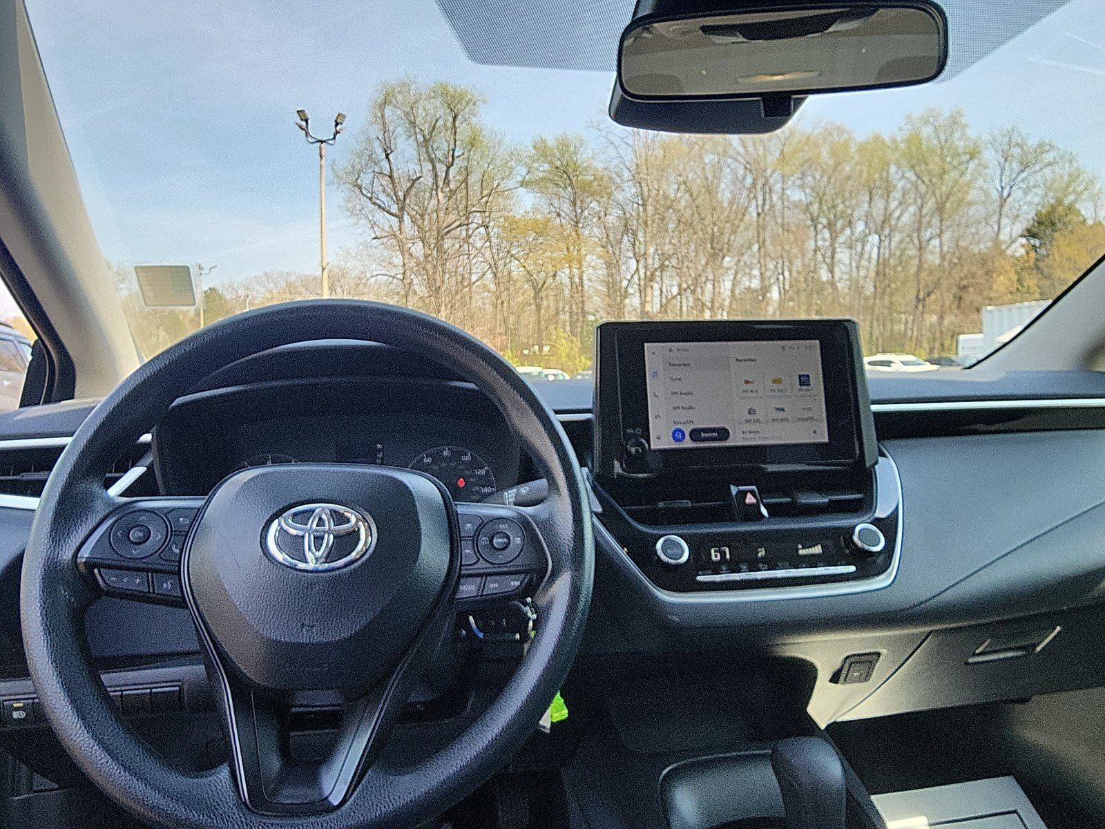 Used 2024 Toyota Corolla LE image 20