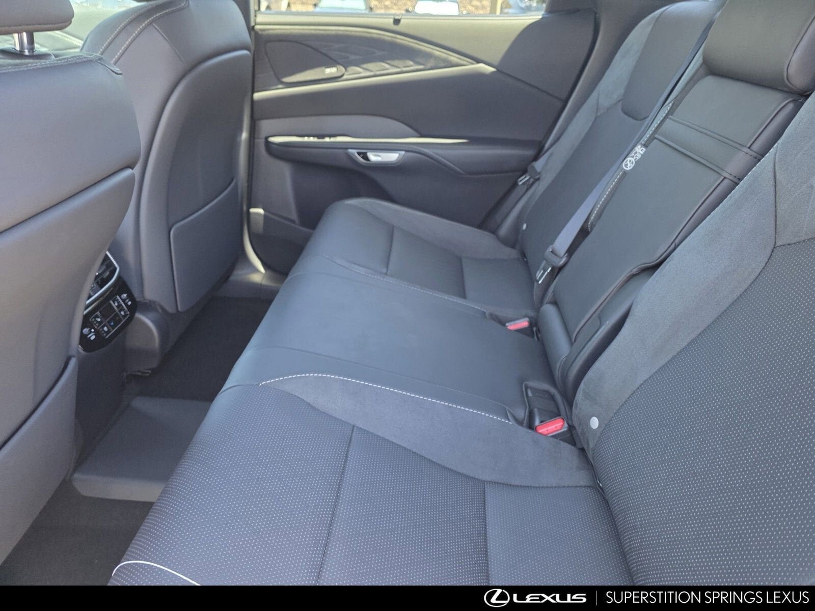 Used 2026 Lexus RX 450h AWD w/ Convenience Package image 23
