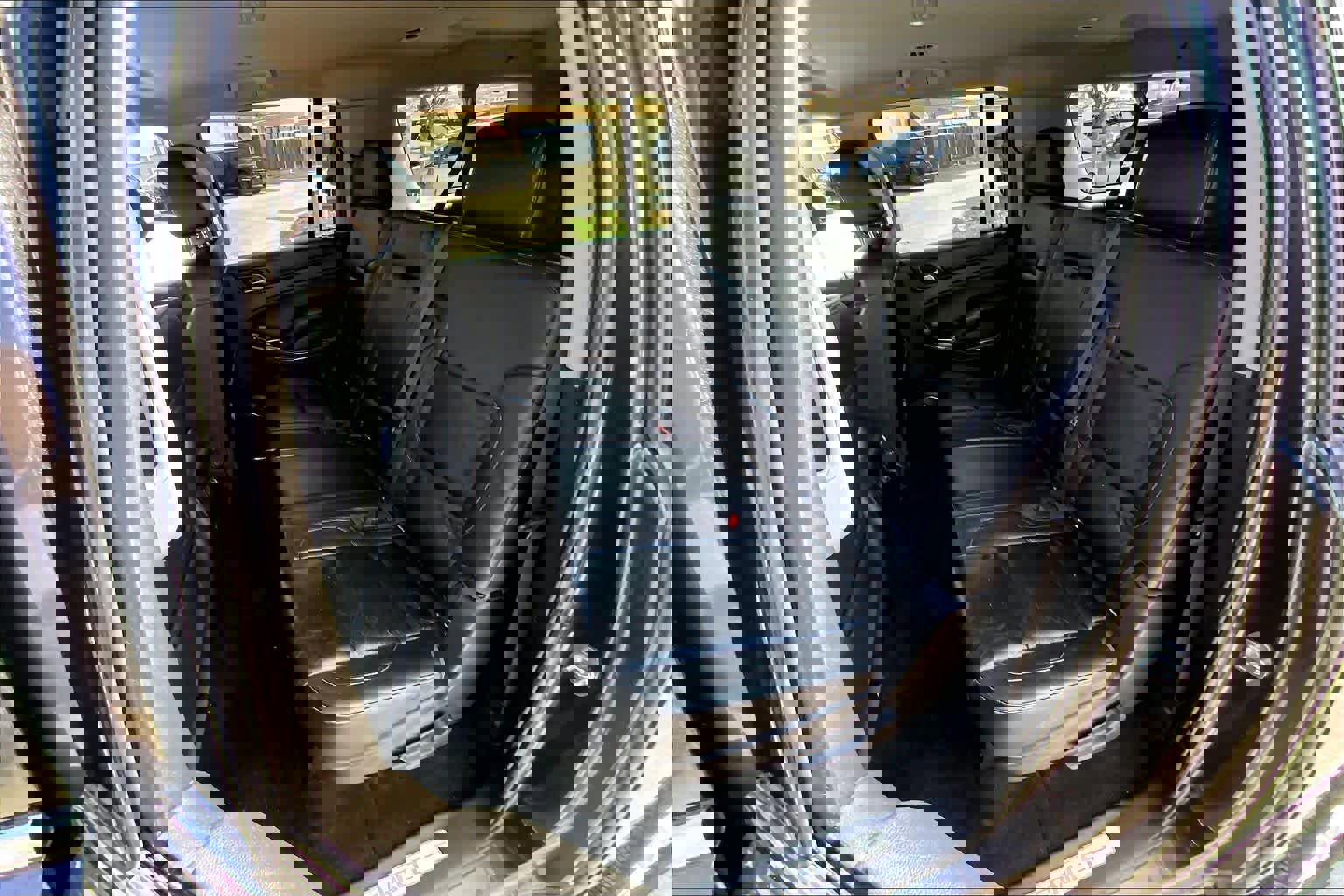 Used 2016 Chevrolet Suburban LT image 19