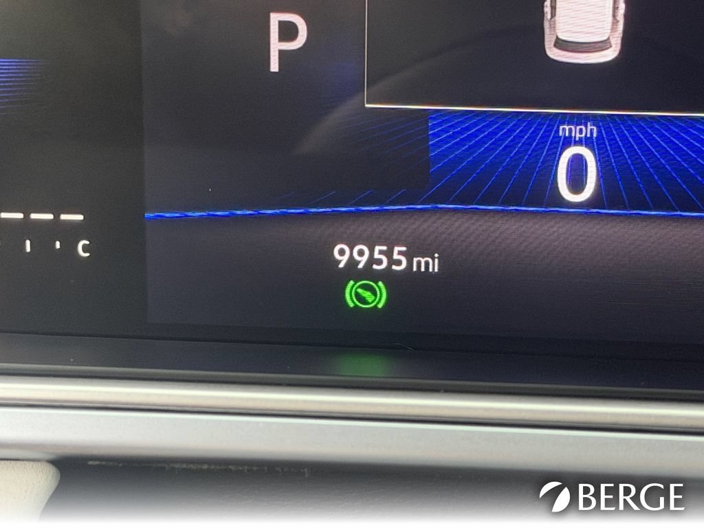 Used 2025 Volkswagen Taos SE FWD image 21
