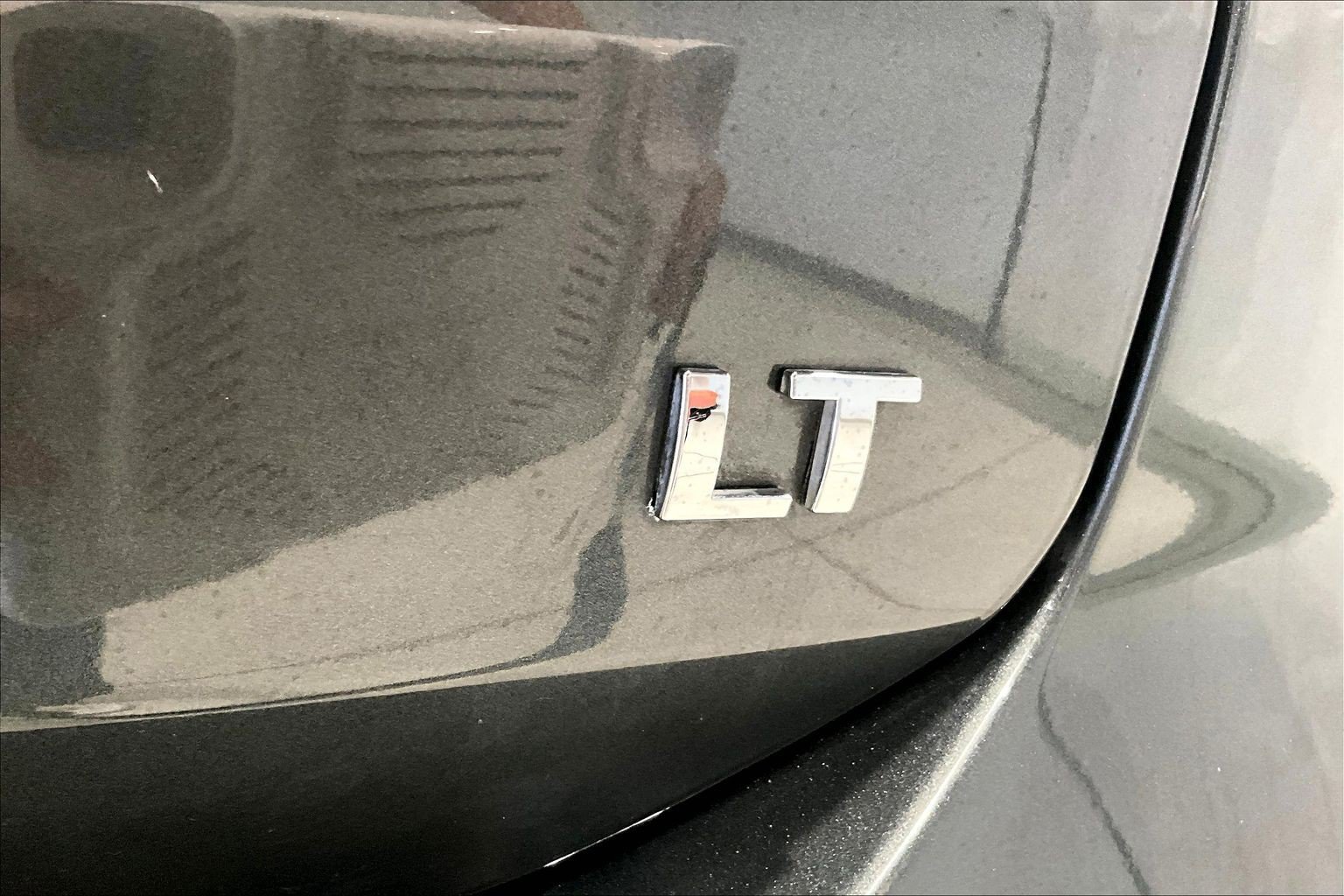 Used 2020 Chevrolet Equinox LT FWD image 24