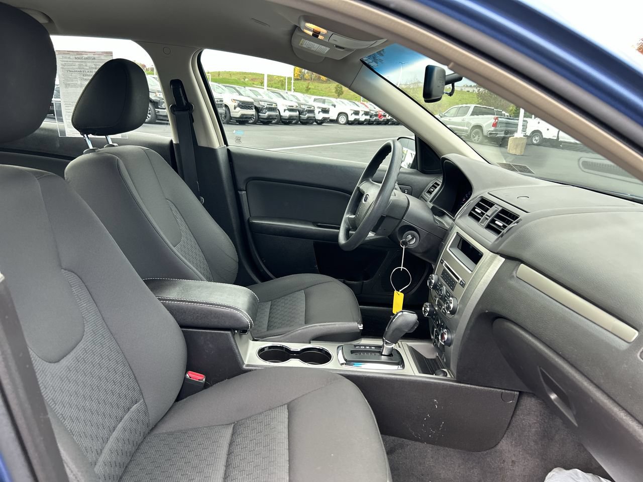 Used 2010 Ford Fusion SE FWD image 12