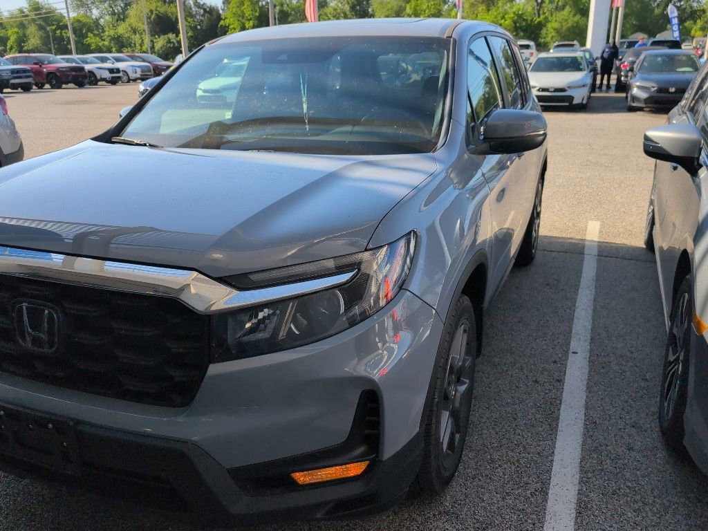 Used 2023 Honda Passport EX-L image 1