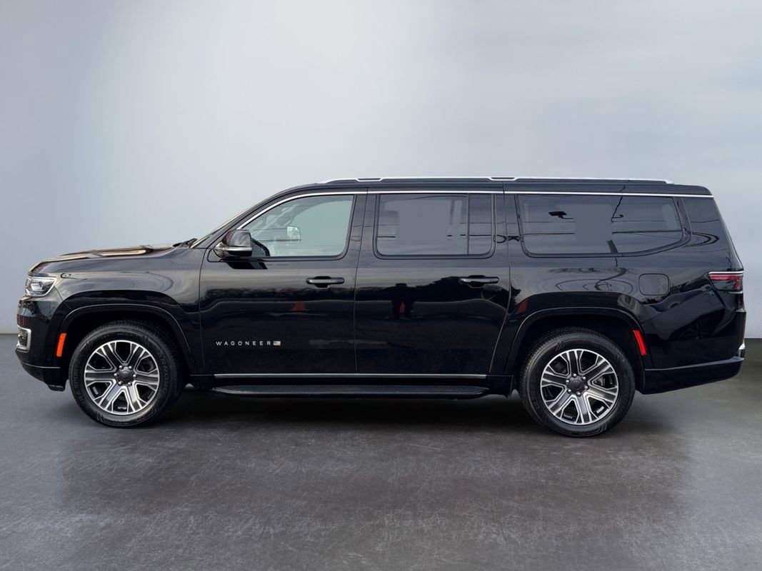 Used 2024 Jeep Wagoneer L Series II w/ Flexible Seating Group image 8