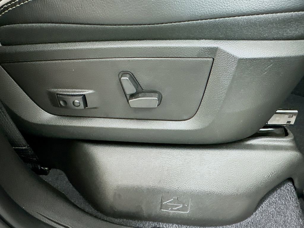 Used 2025 RAM 3500 Laramie w/ Sport Appearance Package image 24