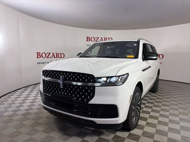 Used 2025 Lincoln Navigator Black Label AWD/4WD image 4