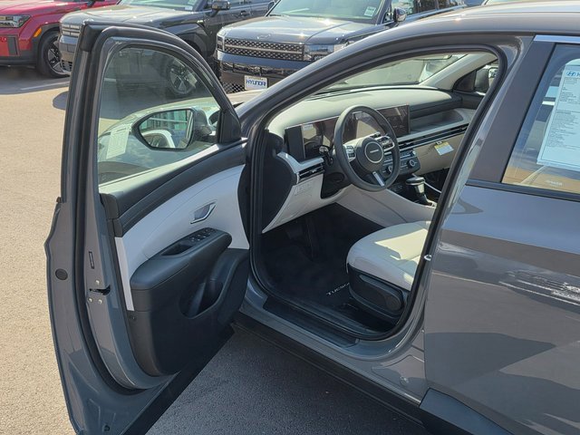 New 2026 Hyundai Tucson SE image 37