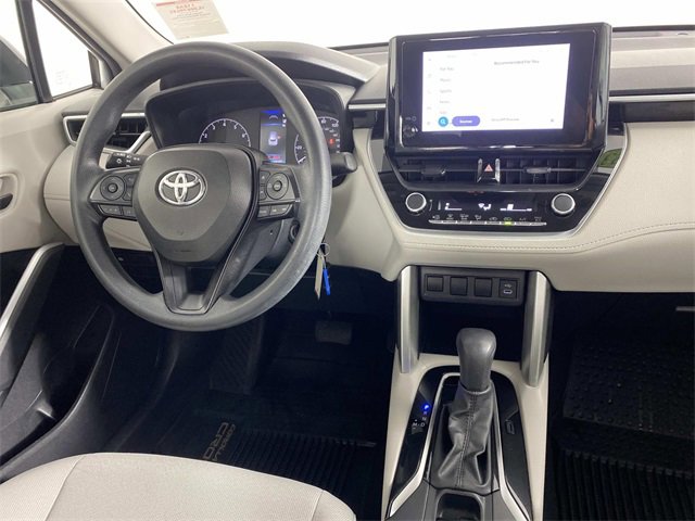 Used 2023 Toyota Corolla Cross L image 13