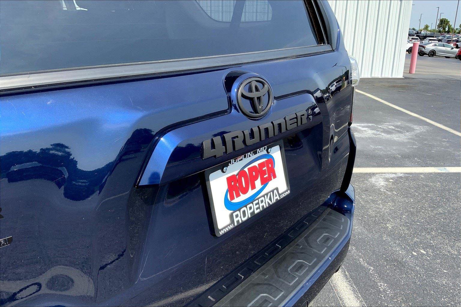 Used 2020 Toyota 4Runner SR5 Premium image 30