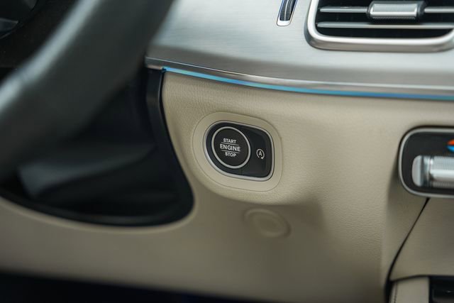 Used 2024 Mercedes-Benz GLS 450 4MATIC image 26