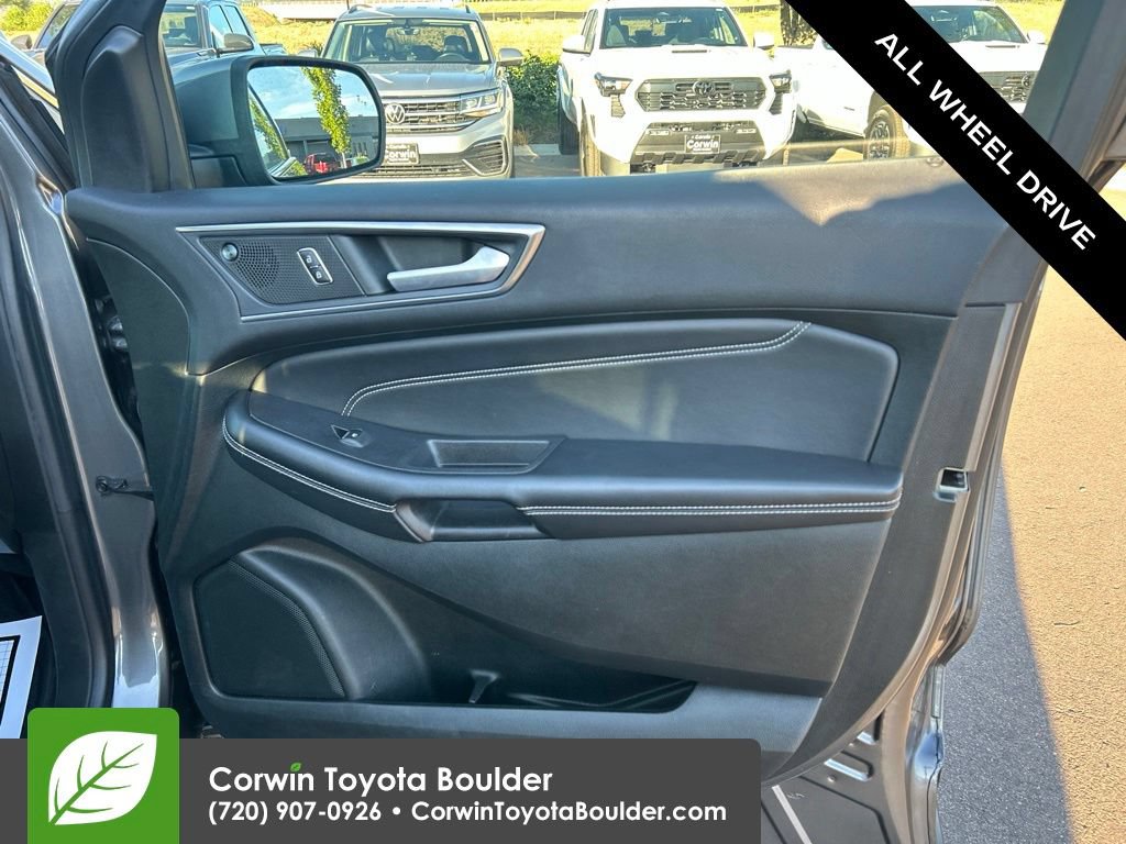 Used 2022 Ford Edge Titanium AWD/4WD image 10