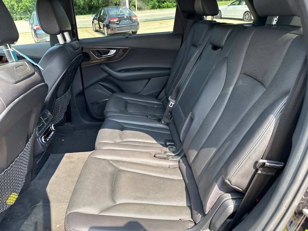 Used 2017 Audi Q7 3.0T Prestige AWD/4WD image 14